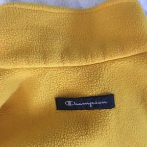 🚨FUZZY CHAMPION QUARTER ZIP🚨